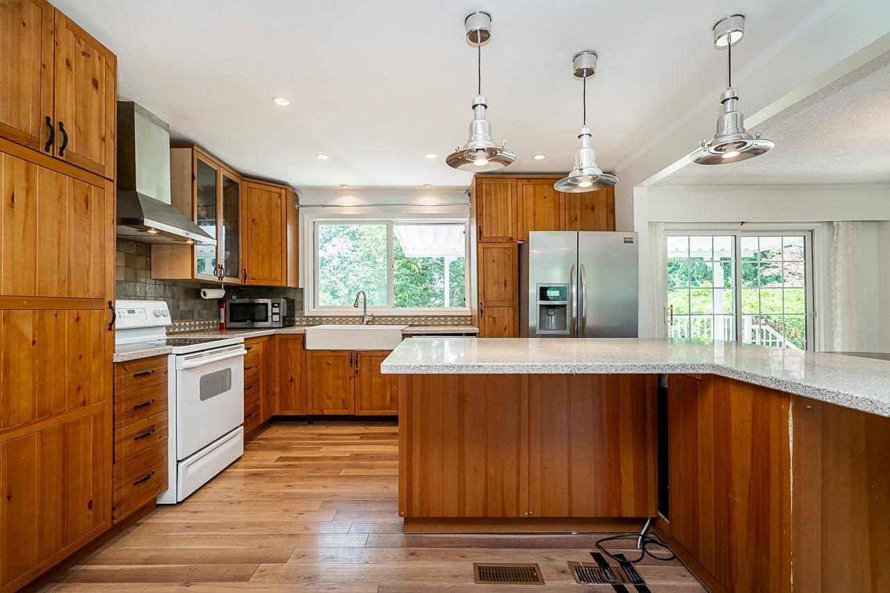 Photo 11 of 11856 77 A Avenue, Delta BC