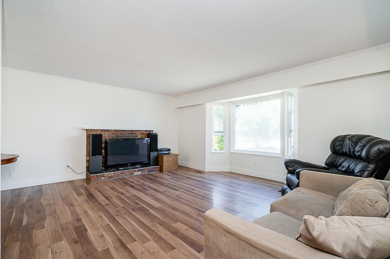 Photo 5 of 11856 77 A Avenue, Delta BC