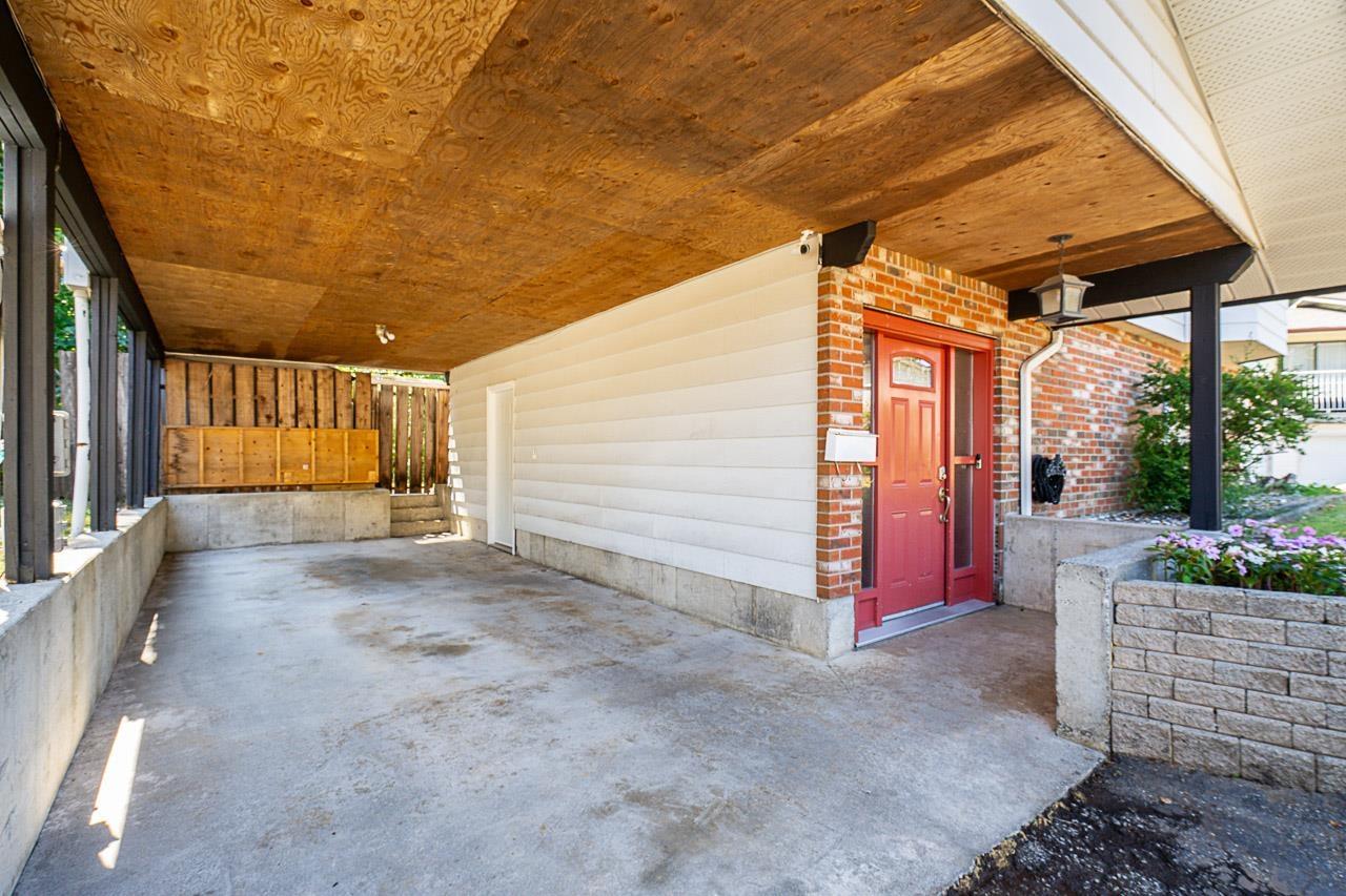 Photo 3 of 11856 77 A Avenue, Delta BC