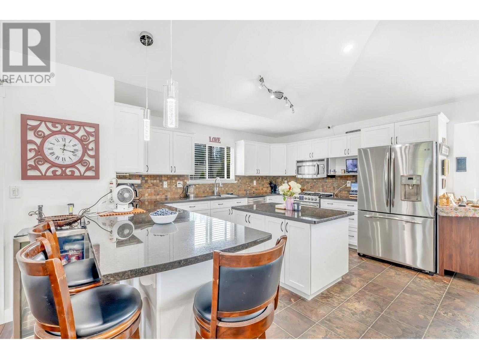 Photo 9 of 20558 122 Avenue, Maple Ridge BC