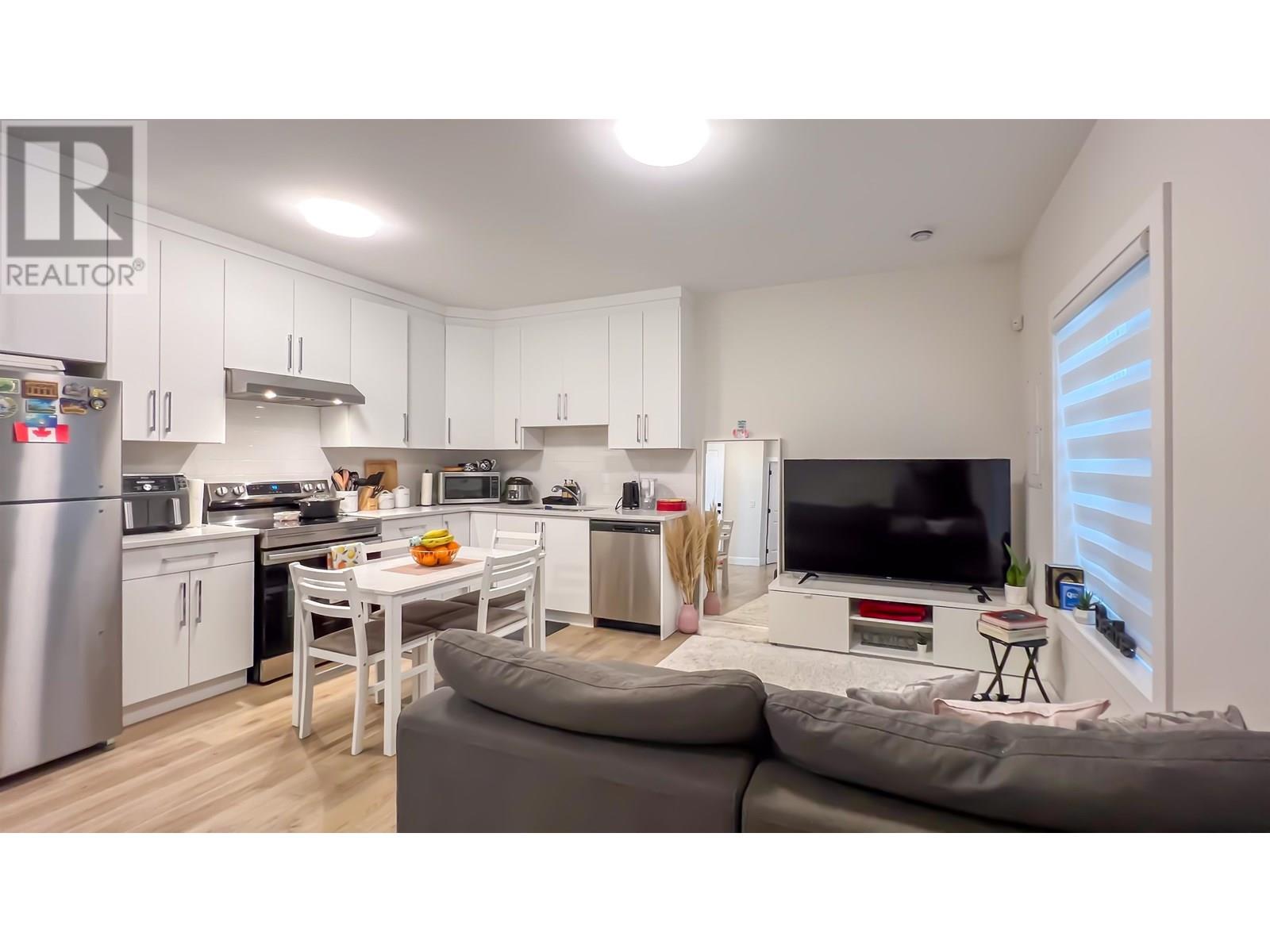 Photo 4 of 2286 Mclennan Avenue, Richmond BC