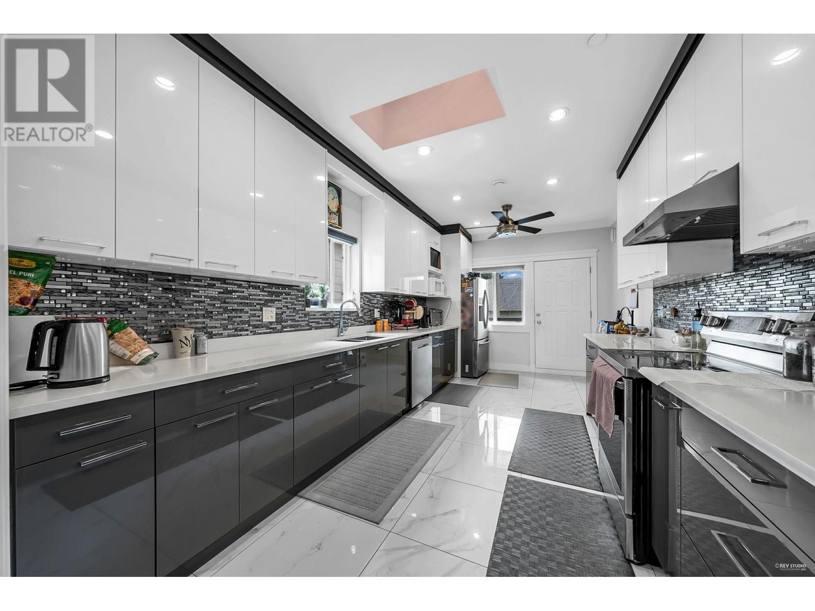 Photo 8 of 765 Skeena Street, Vancouver BC