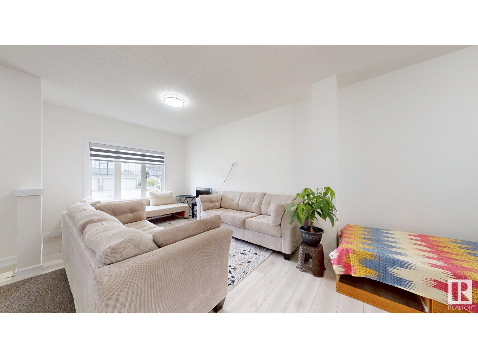 Photo 6 of 3230 4 St Nw, Edmonton AB