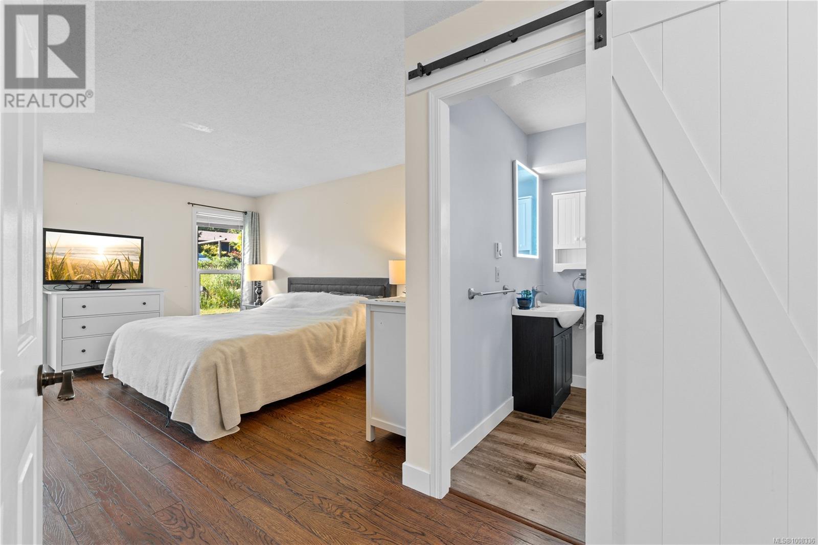 Photo 19 of 667 Tamarack Dr, Qualicum Beach BC