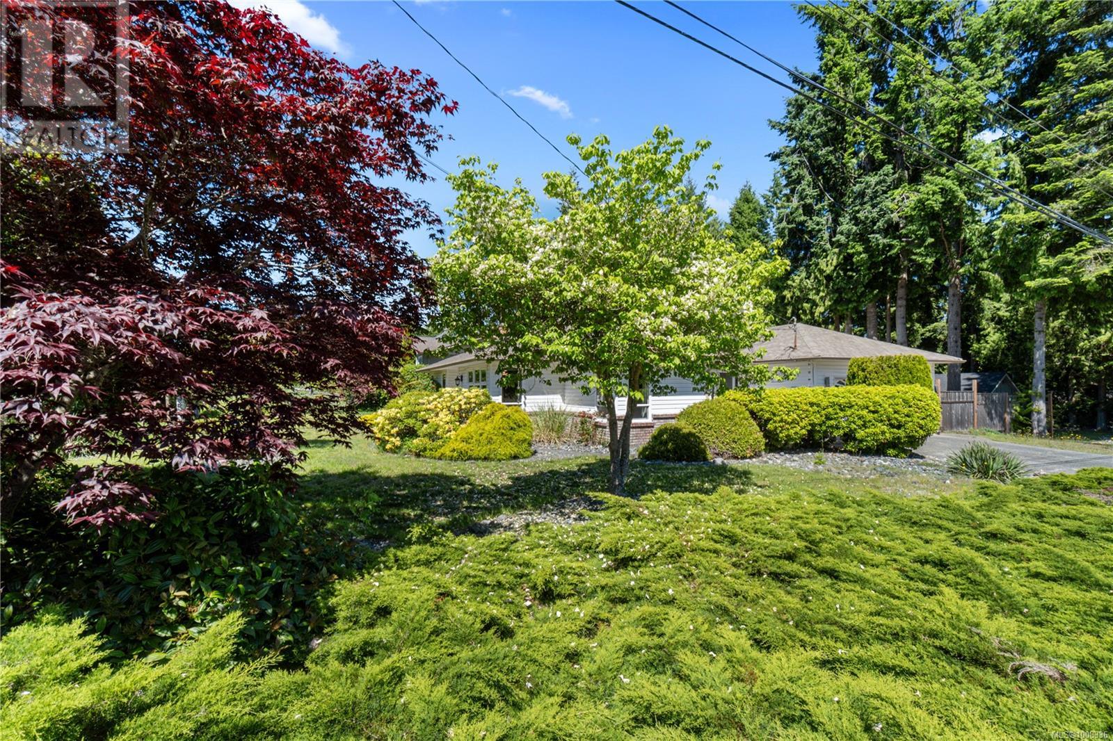 Photo 29 of 667 Tamarack Dr, Qualicum Beach BC