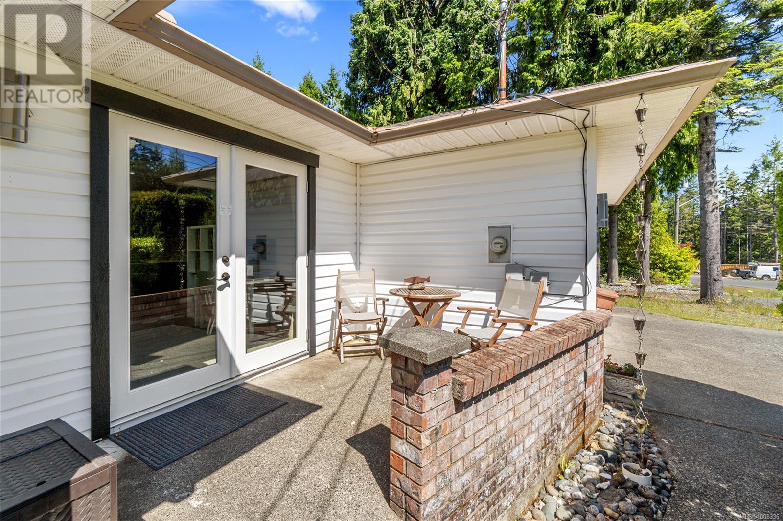 Photo 33 of 667 Tamarack Dr, Qualicum Beach BC
