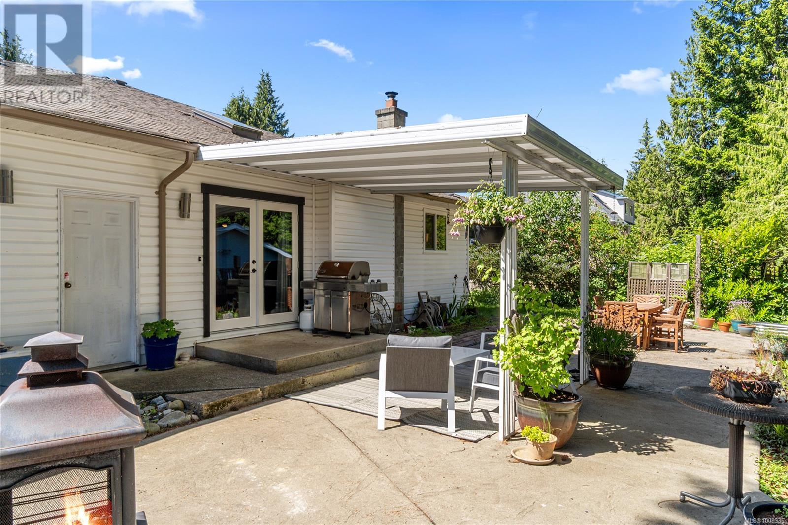 Photo 35 of 667 Tamarack Dr, Qualicum Beach BC