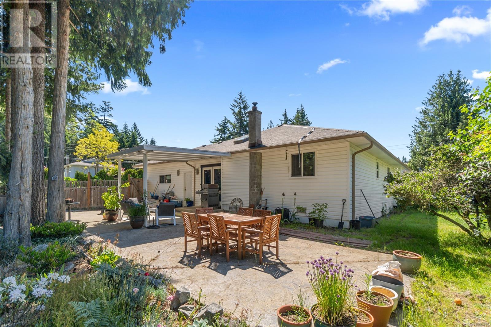 Photo 38 of 667 Tamarack Dr, Qualicum Beach BC