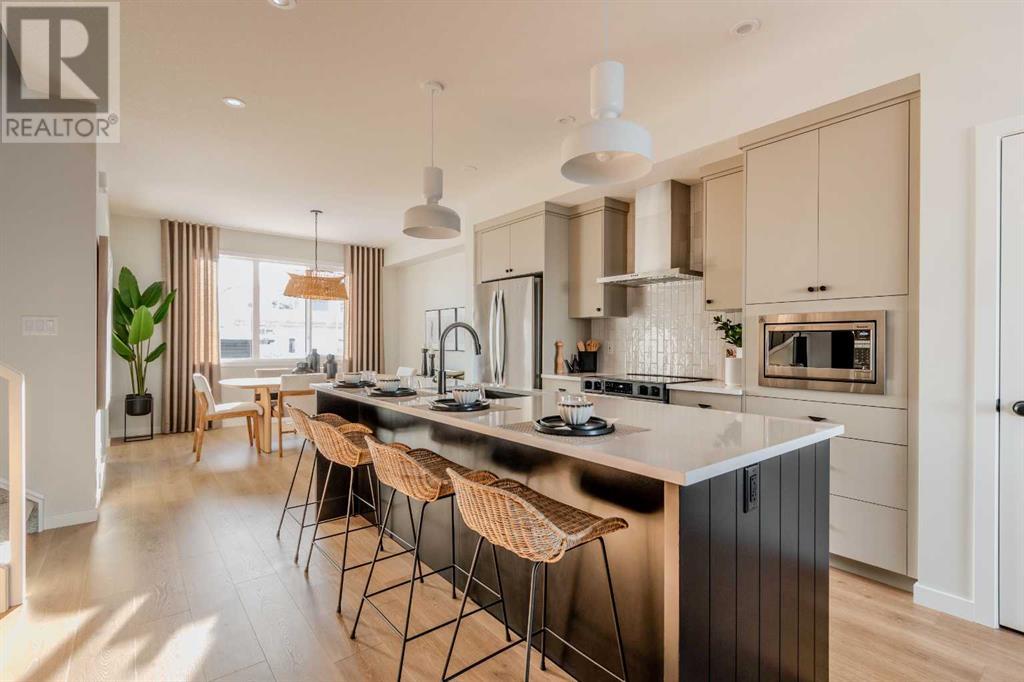 Photo 2 of 1449 Rangeview Drive Se, Calgary AB