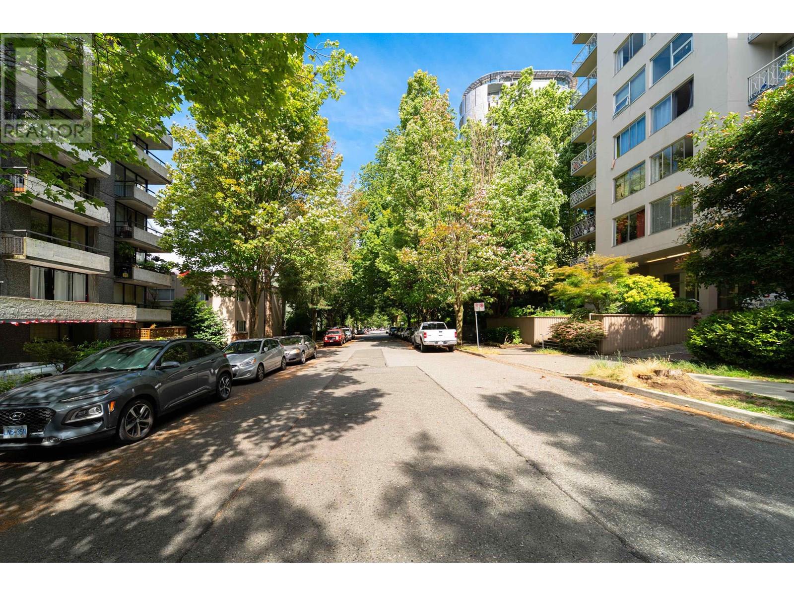 Photo 6 of 201 1219 Harwood Street, Vancouver BC