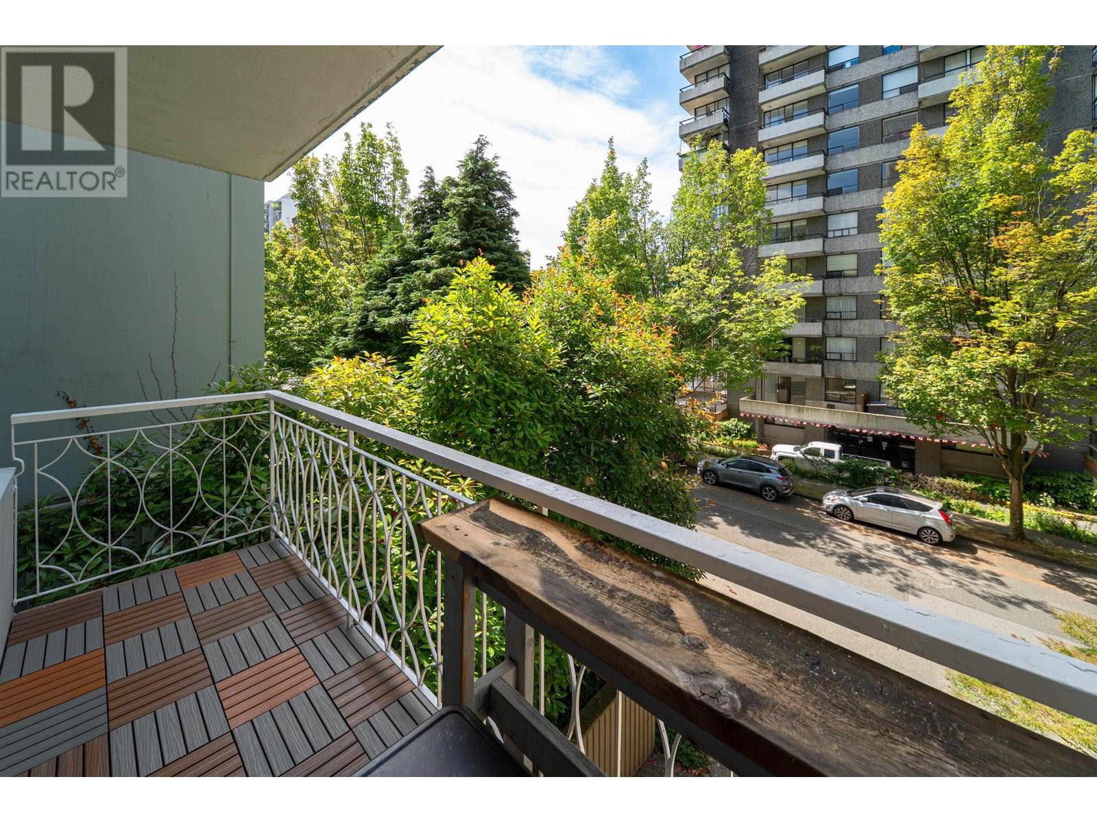 Photo 29 of 201 1219 Harwood Street, Vancouver BC