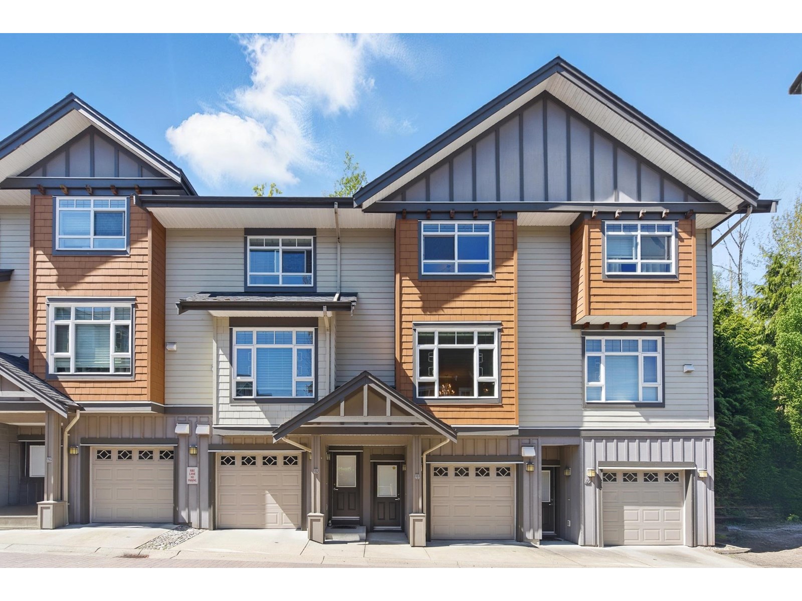 Photo 1 of 44 2979 156 Street, Surrey BC