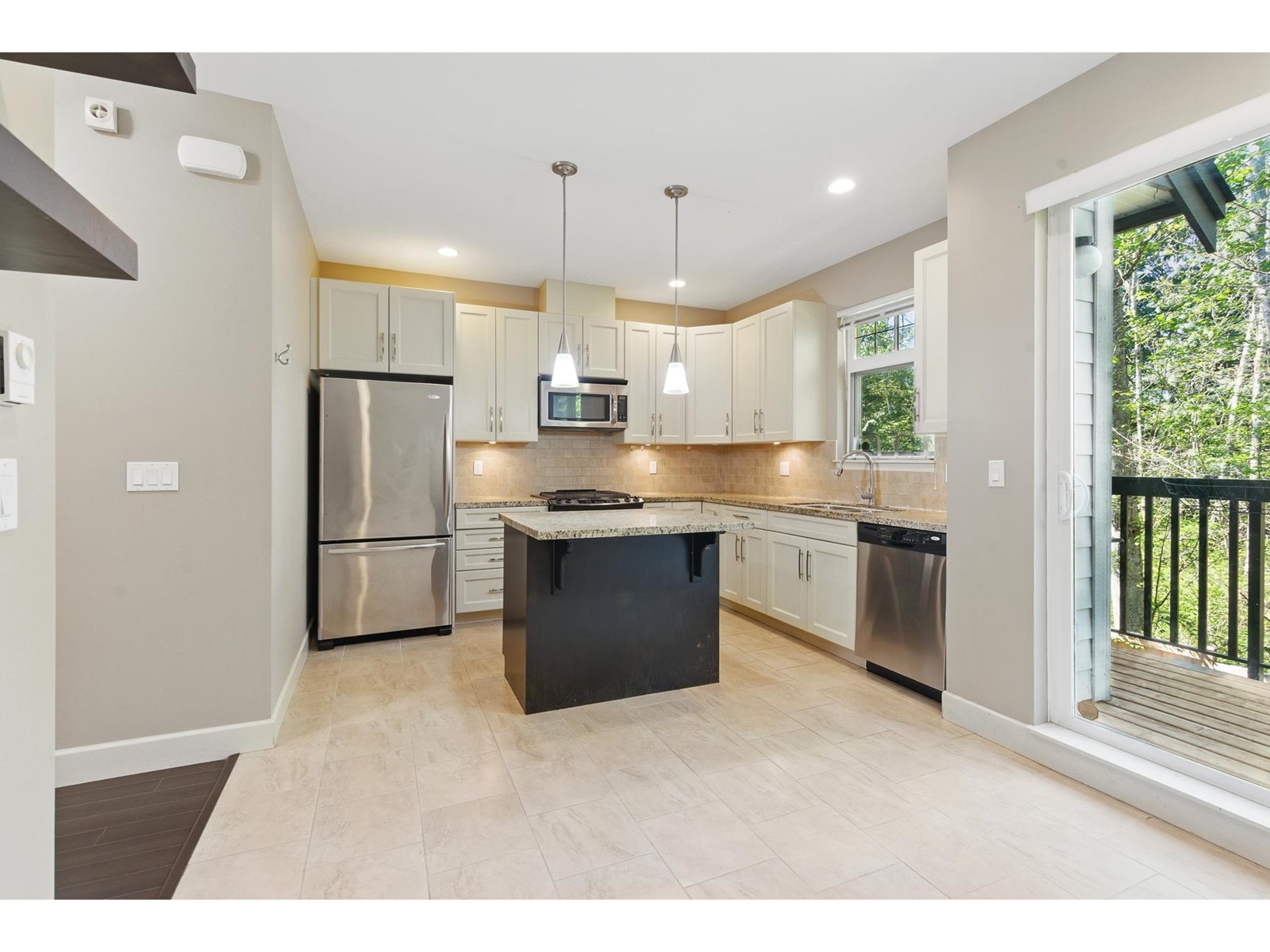 Photo 14 of 44 2979 156 Street, Surrey BC