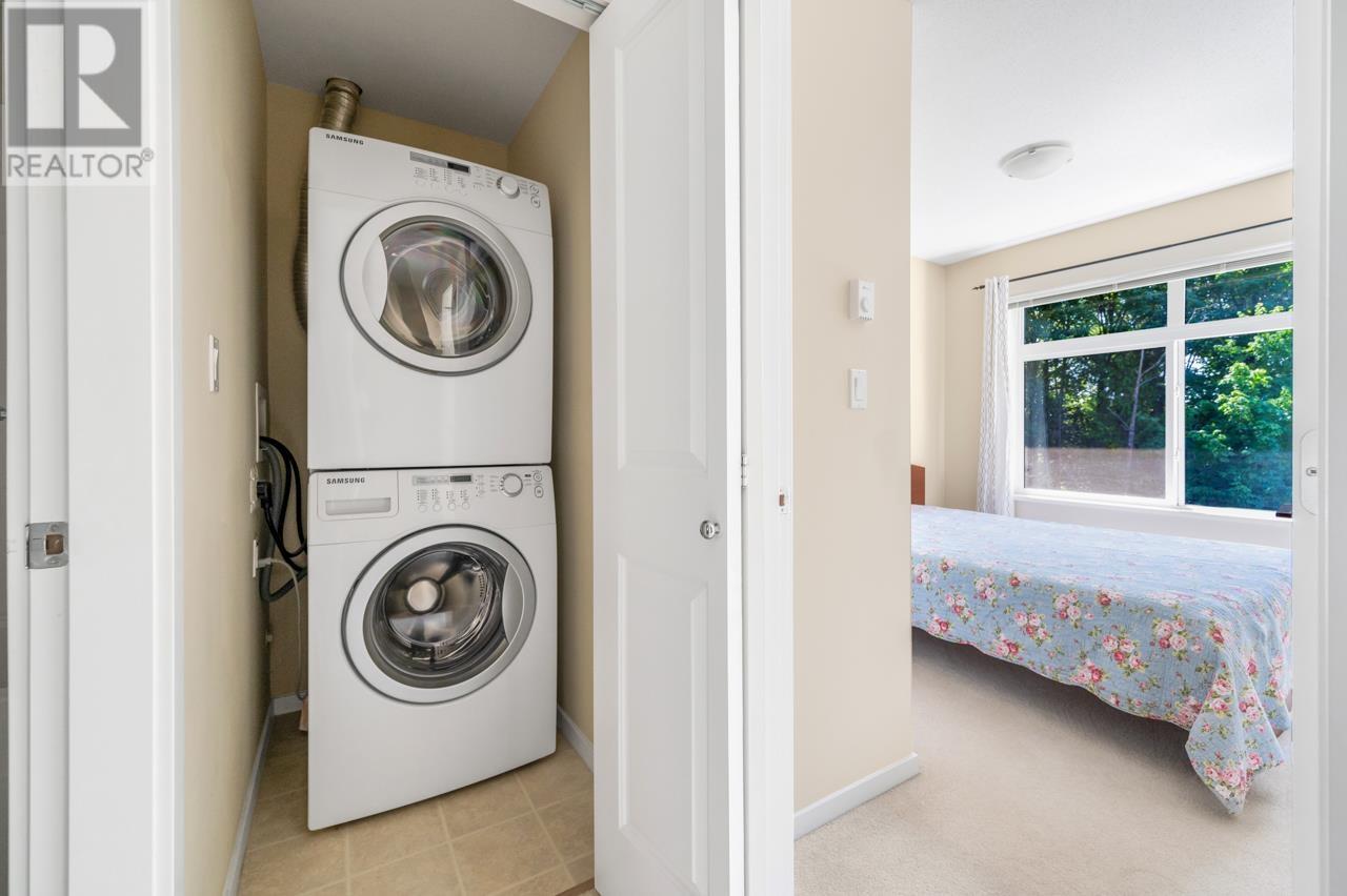 Photo 18 of 25 1125 Kensal Place, Coquitlam BC