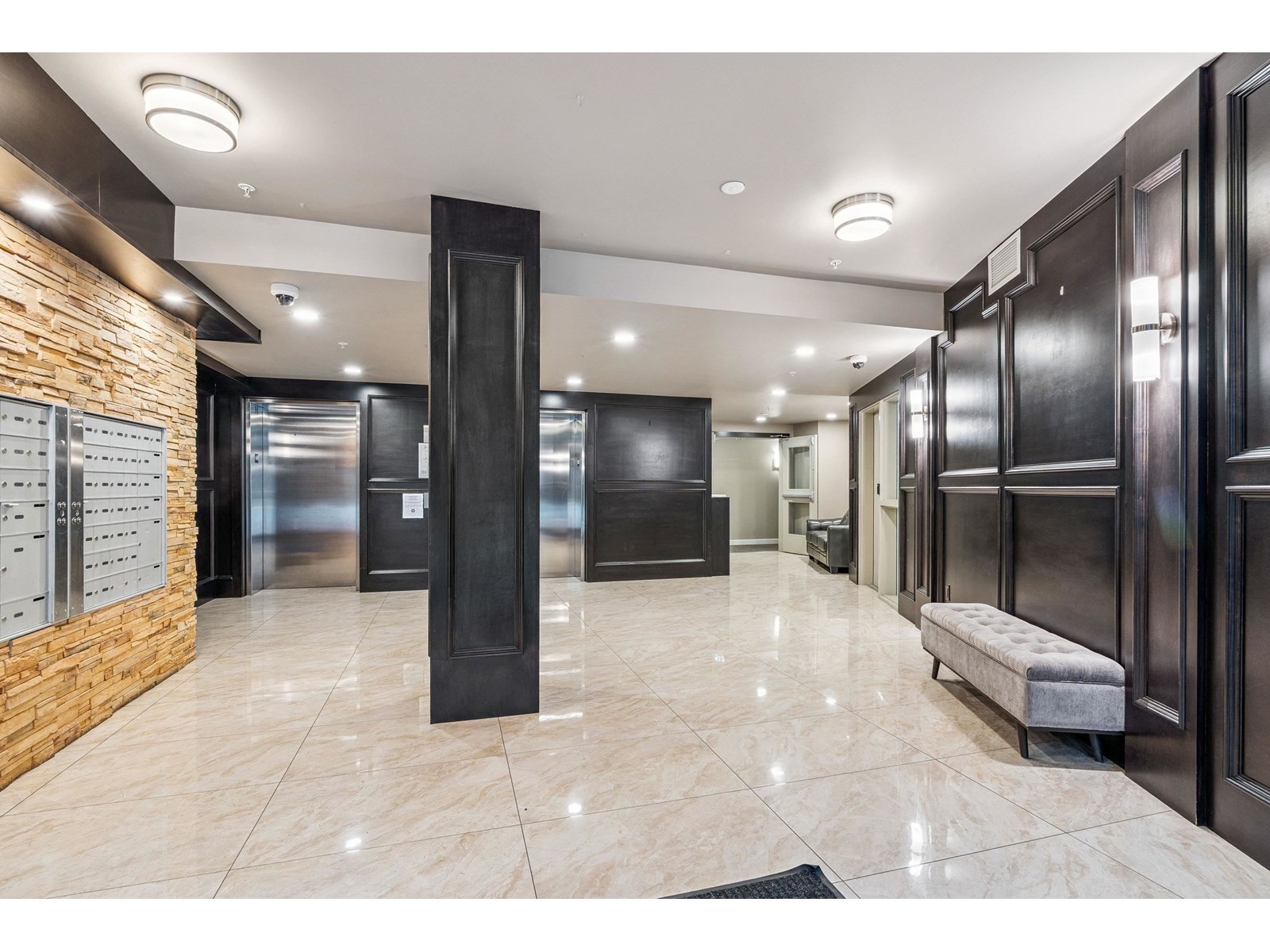Photo 4 of A 511 20716 Willoughby Town Centre Drive, Langley BC