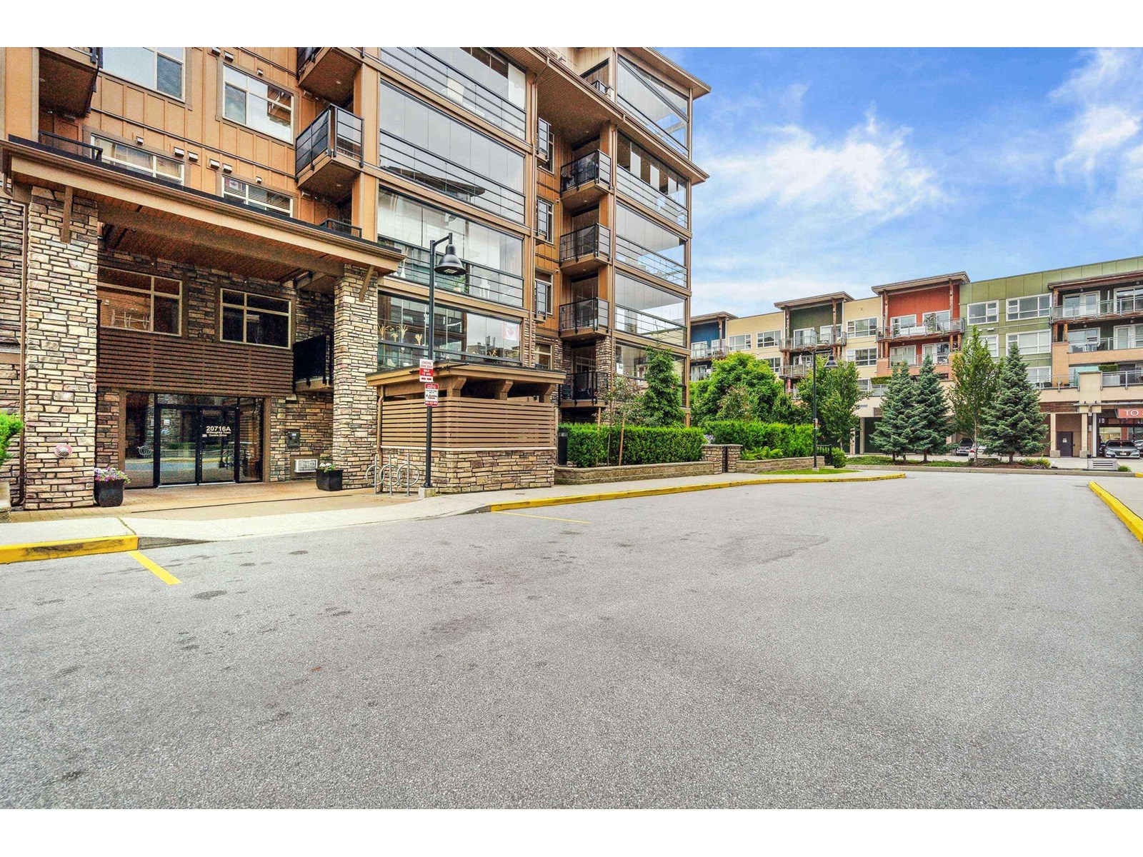 Photo 3 of A 511 20716 Willoughby Town Centre Drive, Langley BC