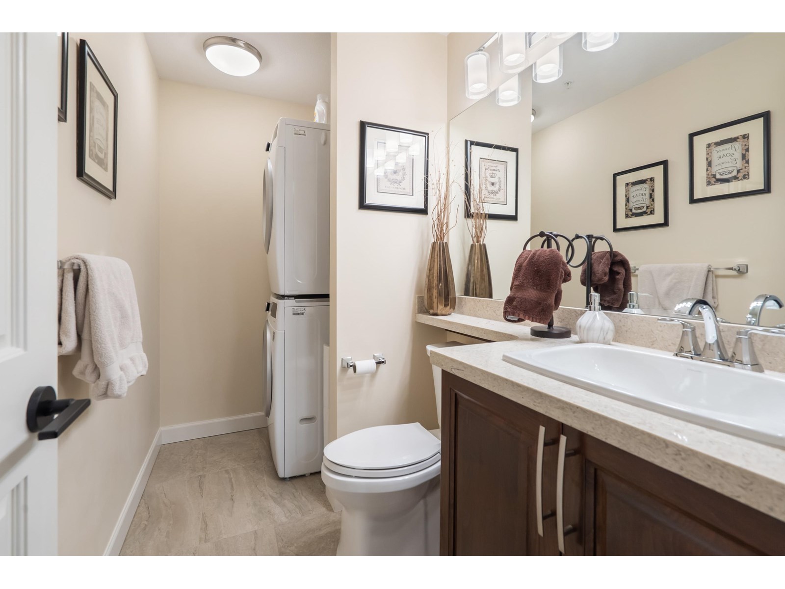 Photo 17 of A 511 20716 Willoughby Town Centre Drive, Langley BC