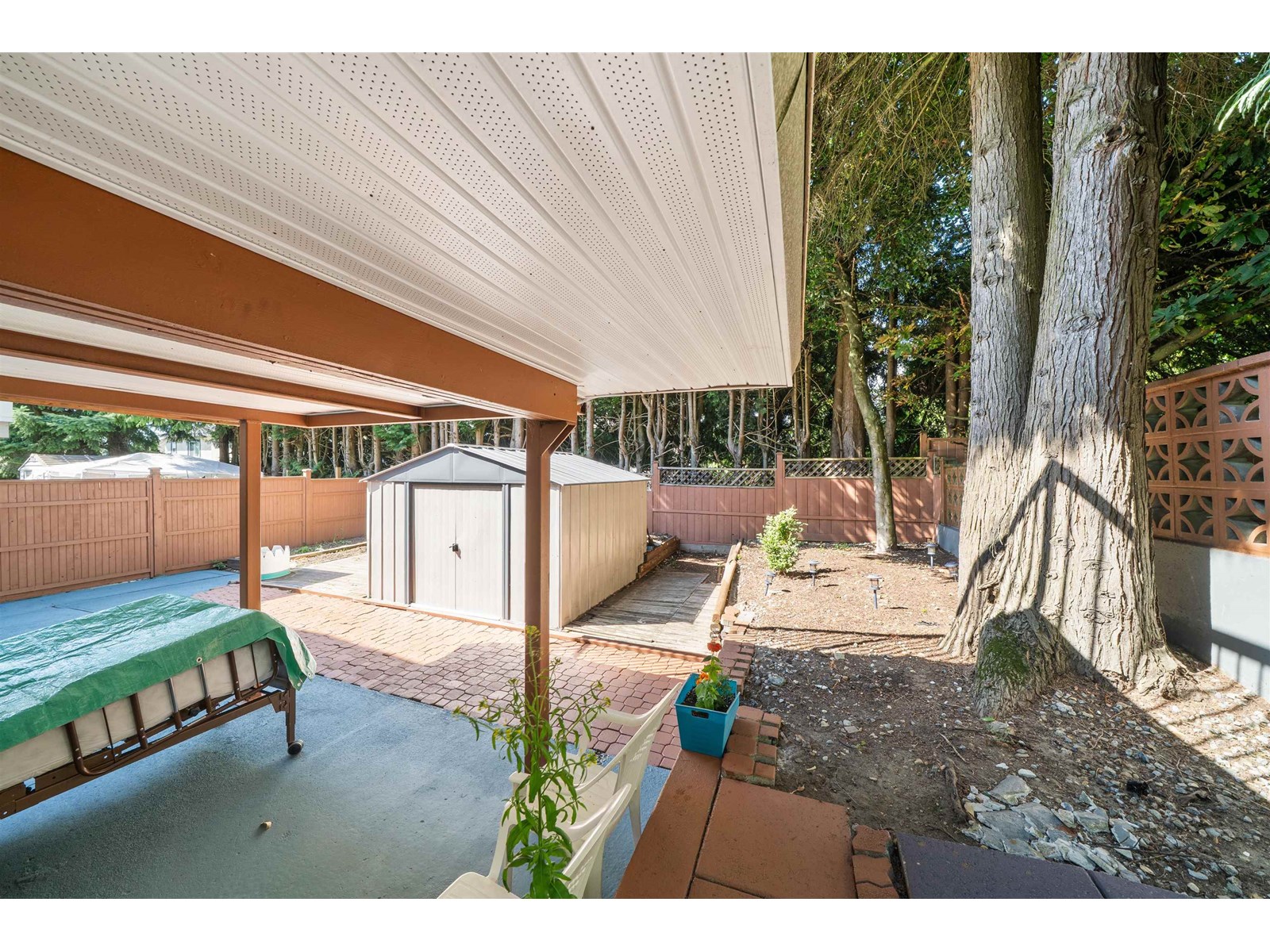 Photo 11 of 13687 112 Avenue, Surrey BC