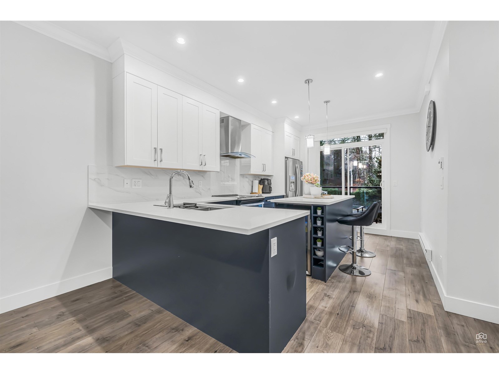 Photo 12 of 10 13898 64 Avenue, Surrey BC
