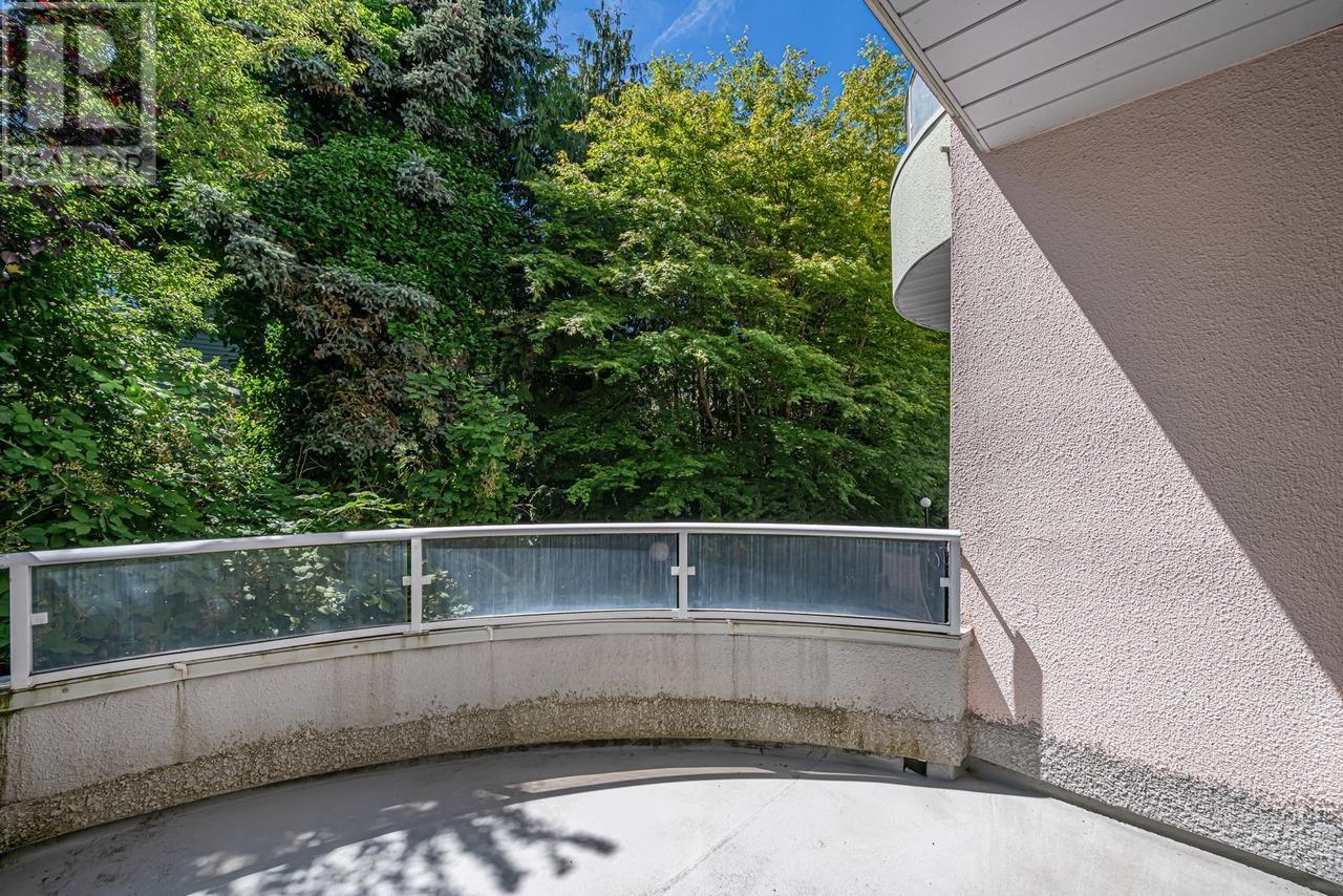 Photo 6 of 8 7380 Minoru Boulevard, Richmond BC