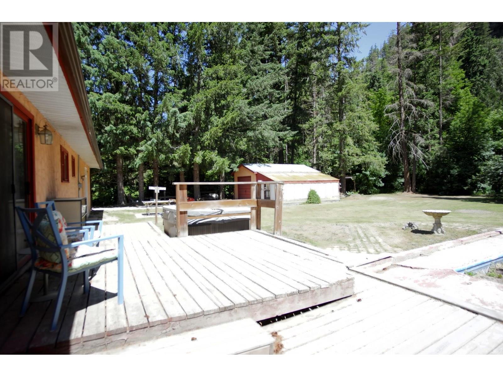 Photo 10 of 131 Salmon River Road, Salmon Arm BC