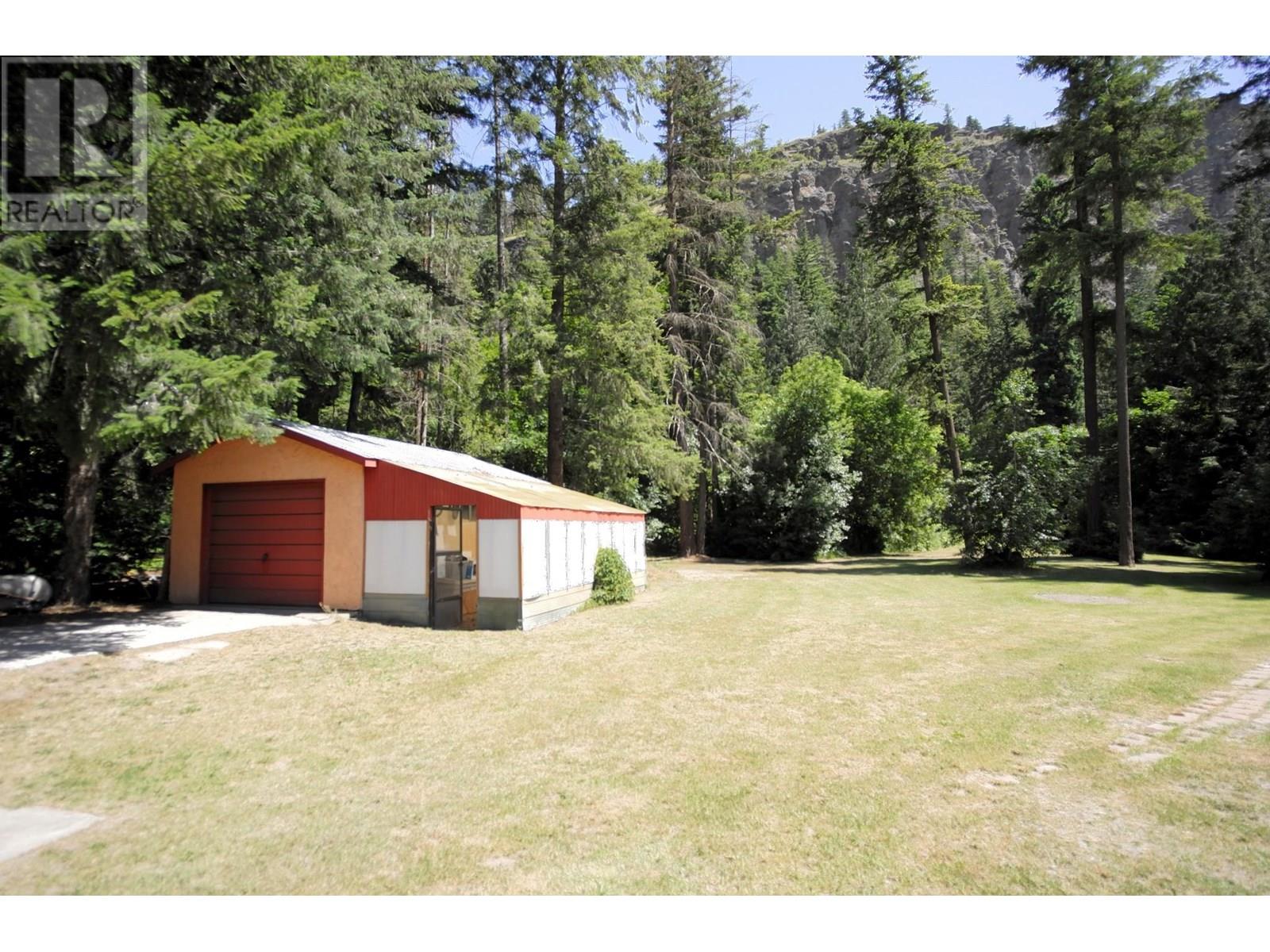 Photo 14 of 131 Salmon River Road, Salmon Arm BC