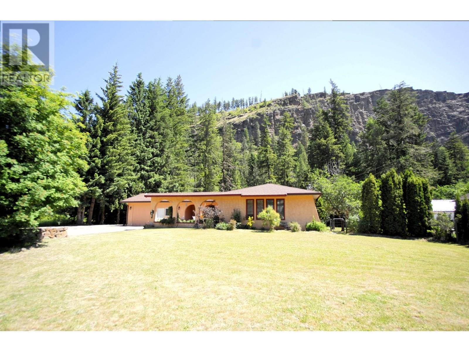 Photo 26 of 131 Salmon River Road, Salmon Arm BC