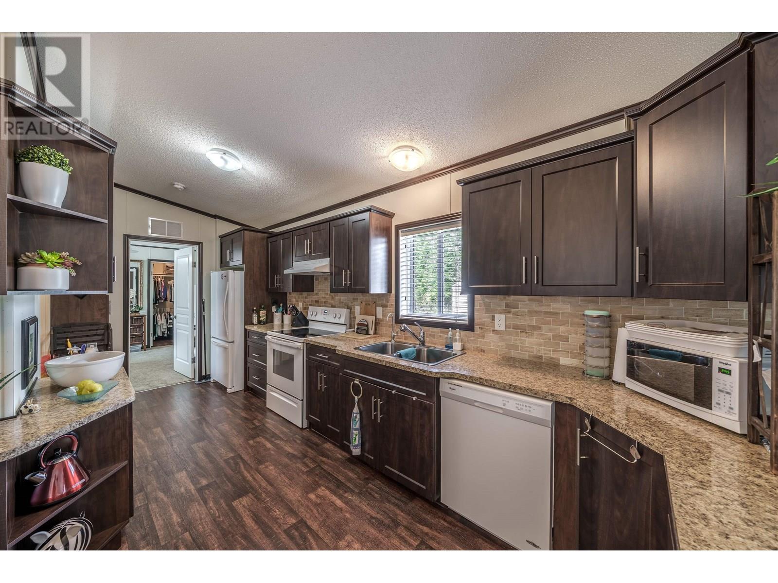 #50 208 8TH STREET - 9