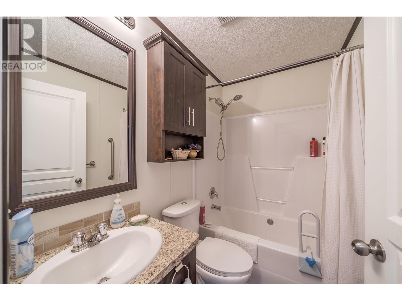 #50 208 8TH STREET - 18