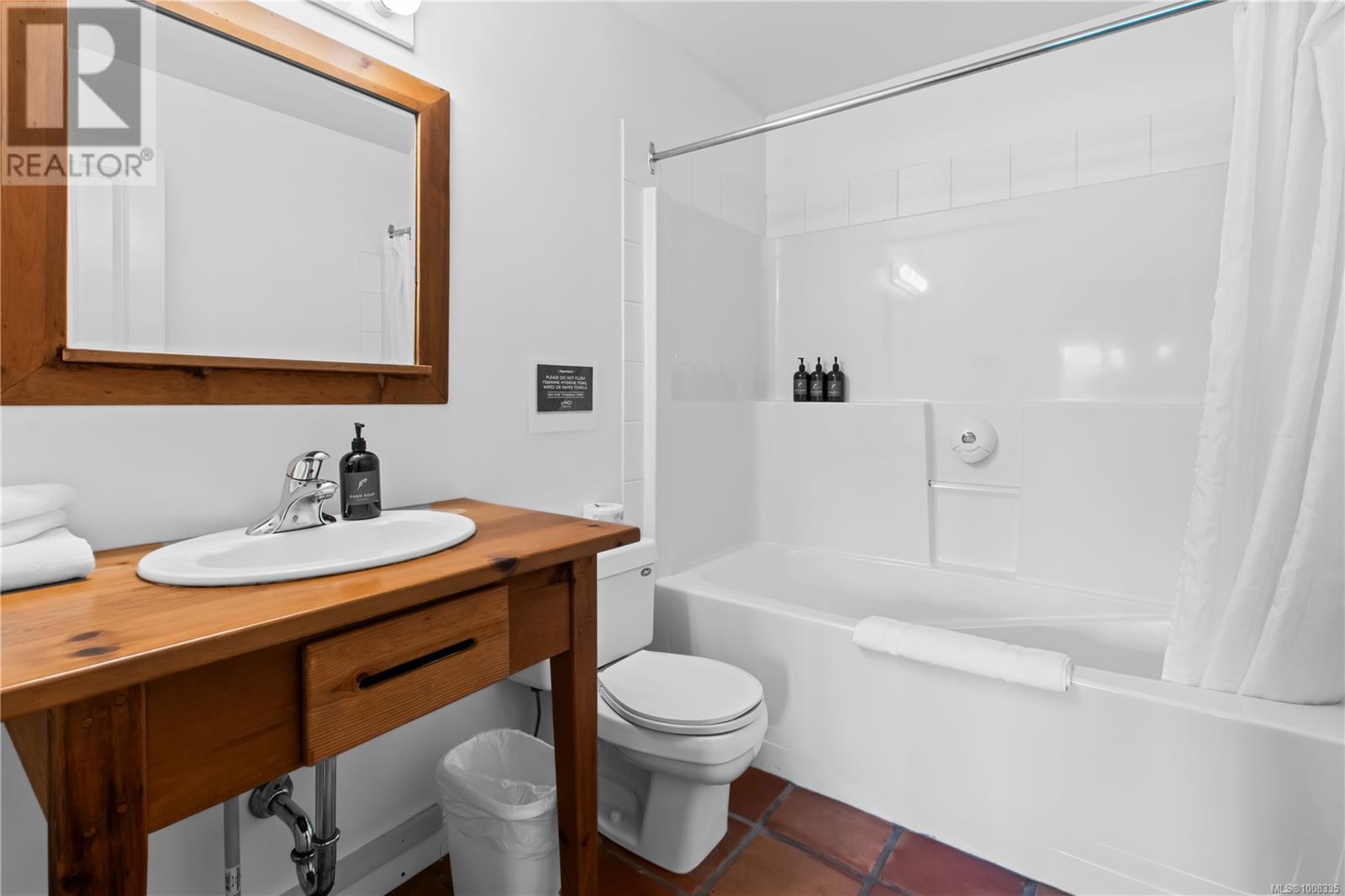 402 1971 Harbour Dr, Ucluelet