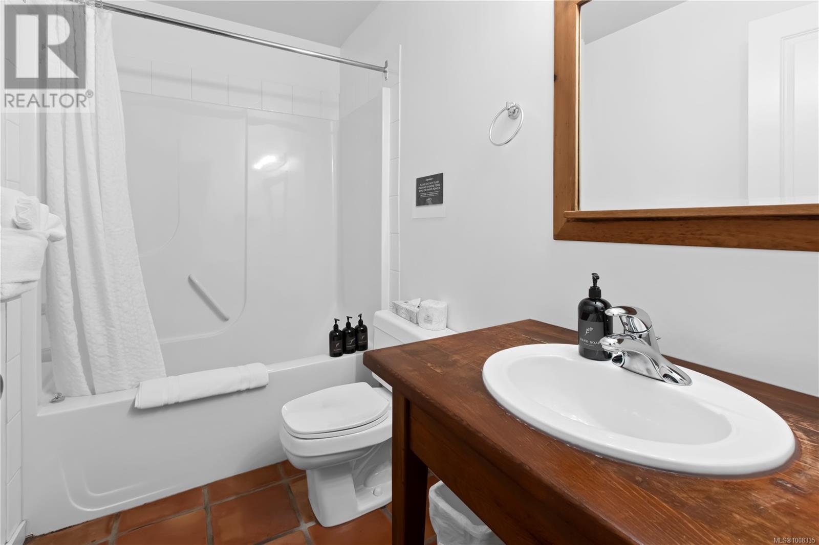 402 1971 Harbour Dr, Ucluelet