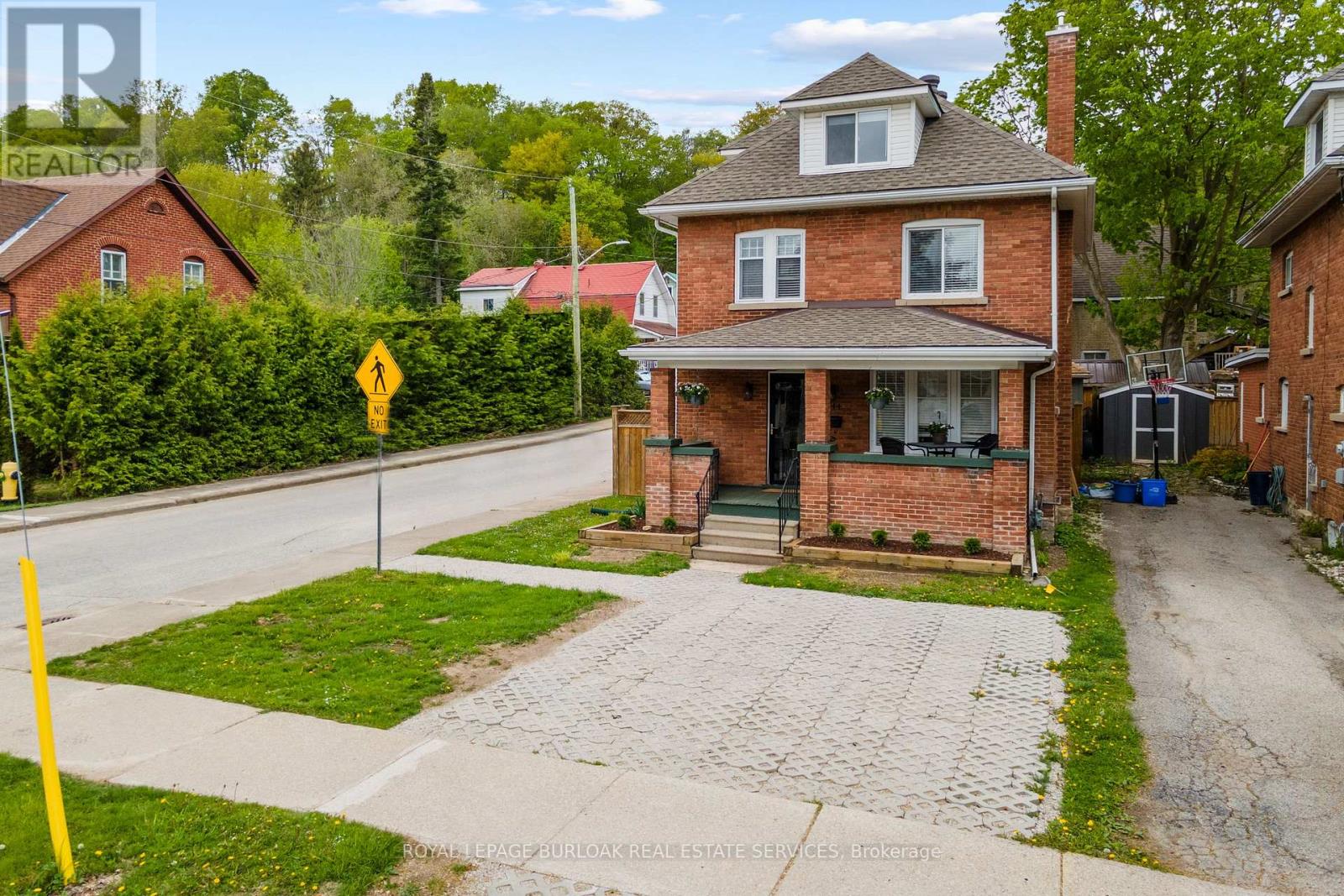 Photo 11 of 1144 4th Avenue W, Owen Sound ON