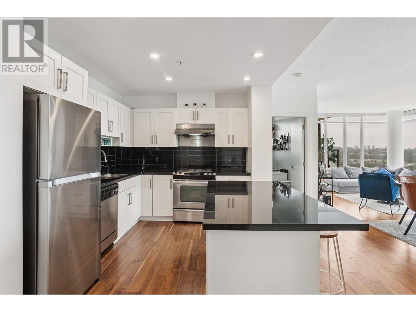Photo 9 of 3101 2133 Douglas Road, Burnaby BC