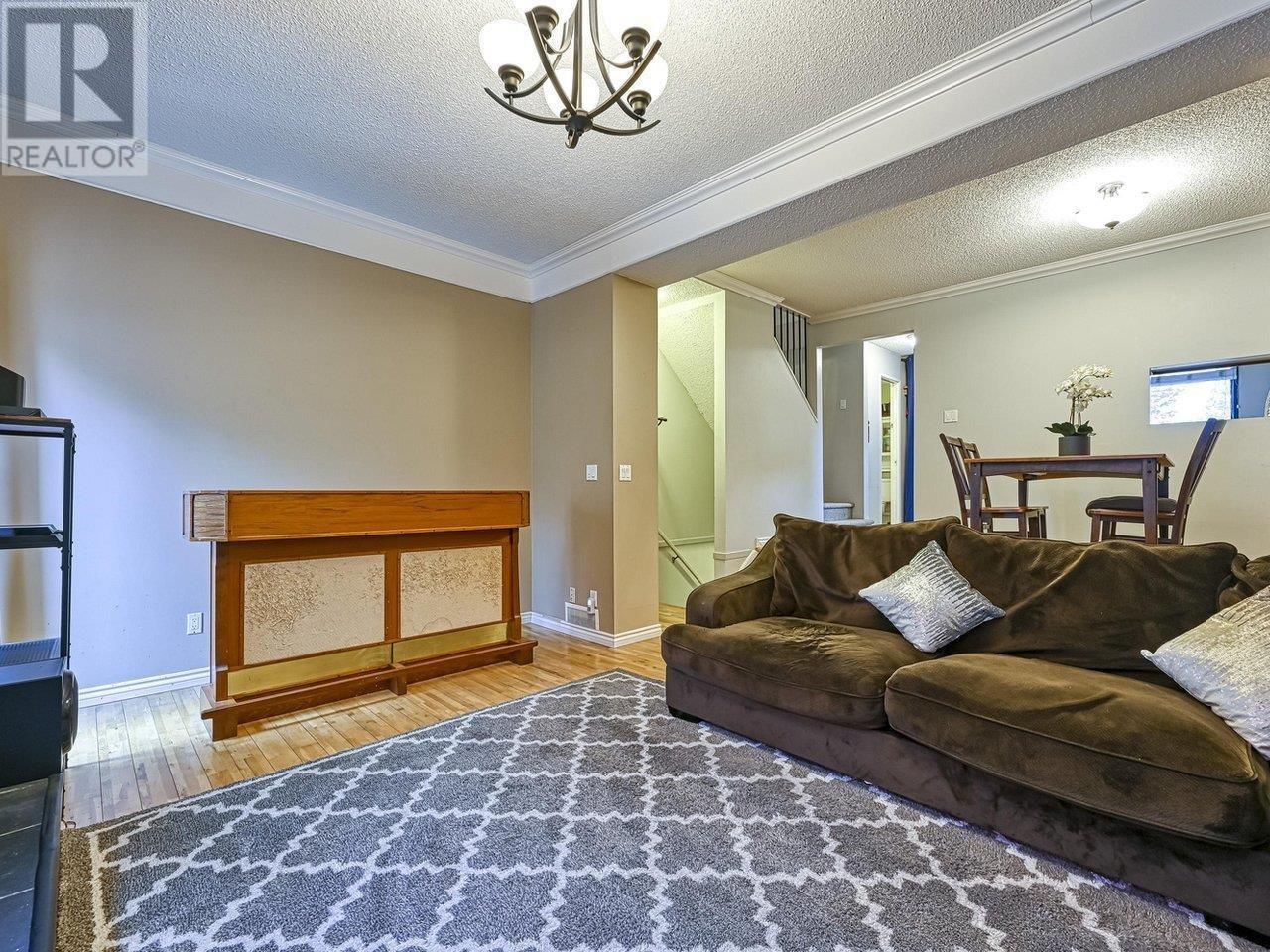 Photo 4 of 8 2980 Mariner Way, Coquitlam BC