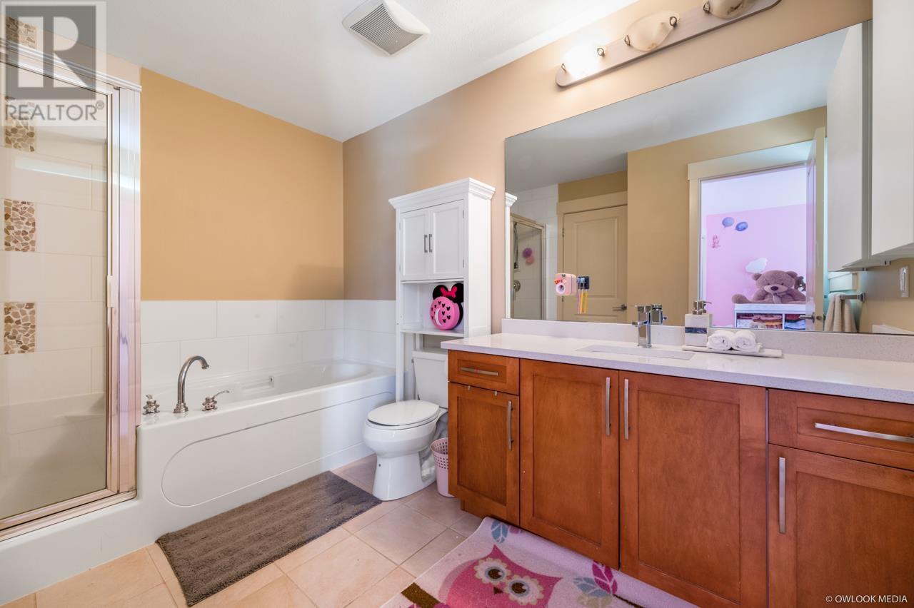 Photo 14 of 41 7171 Steveston Highway, Richmond BC