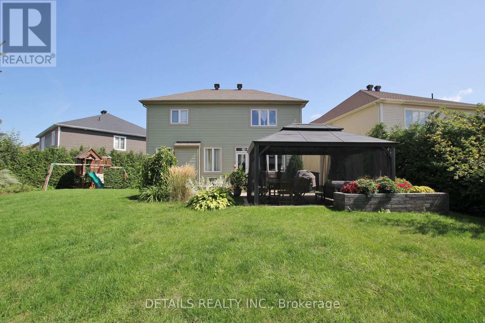 Photo 11 of 160 Asper Trail Circle, Ottawa ON