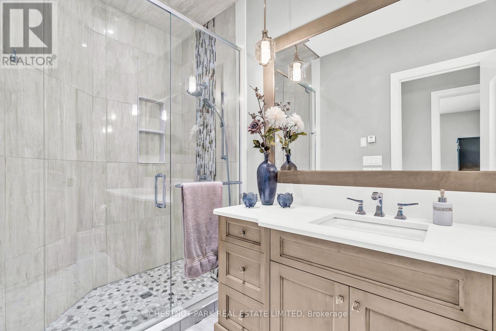Photo 24 of 46 Anita Drive, Wellesley ON