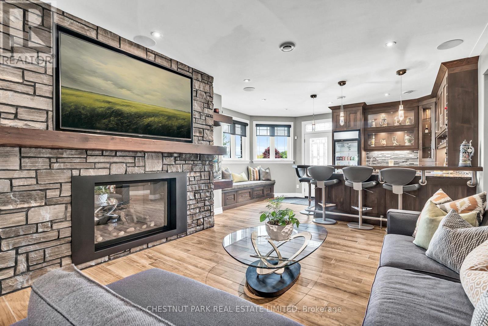 Photo 35 of 46 Anita Drive, Wellesley ON