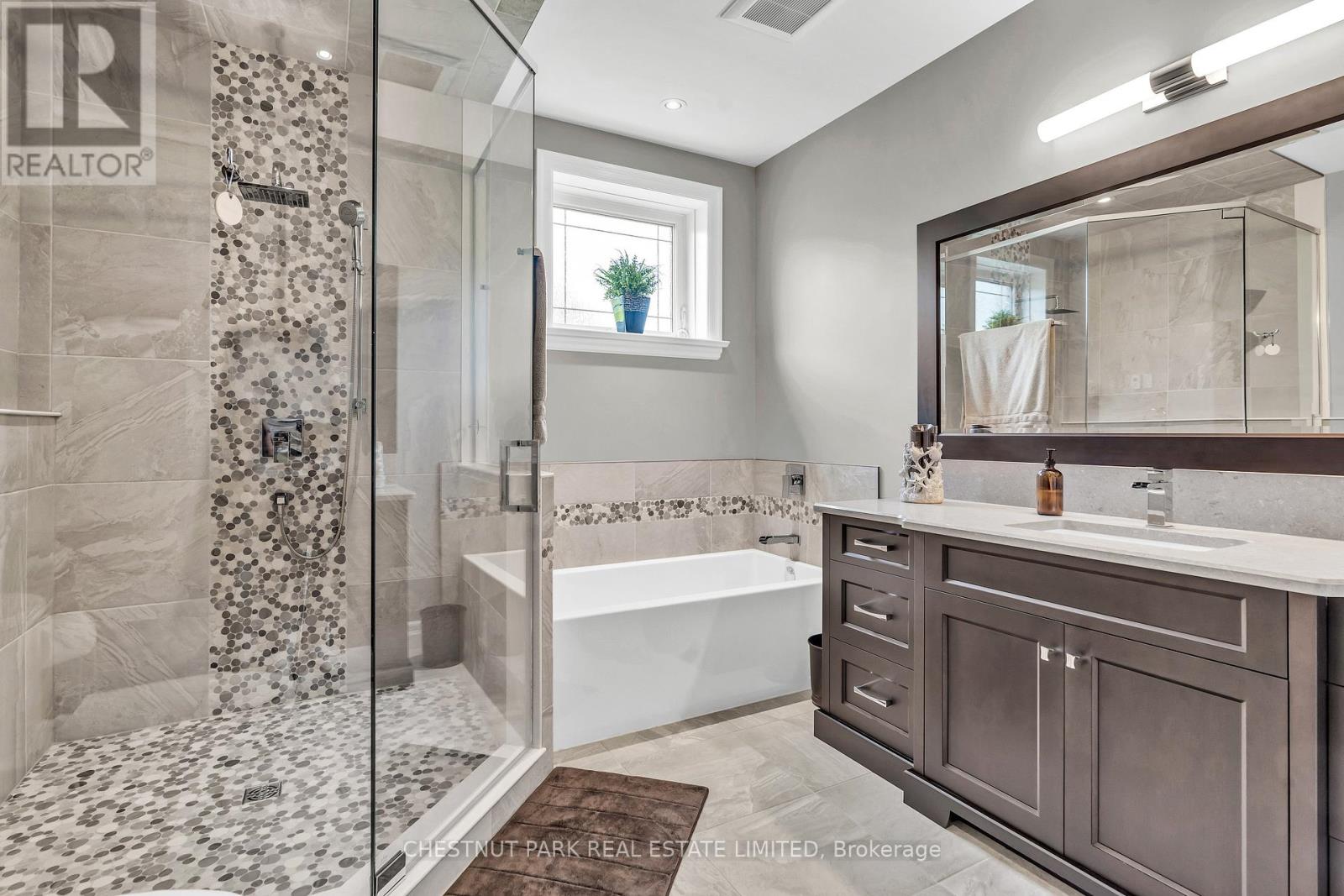 Photo 40 of 46 Anita Drive, Wellesley ON