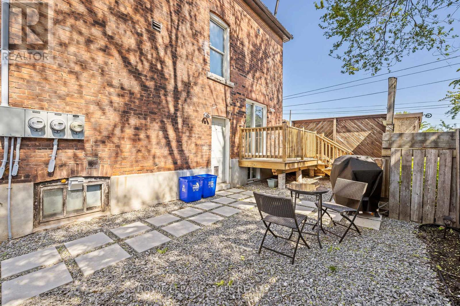 Photo 12 of 2 325 Robert Street, Hamilton ON