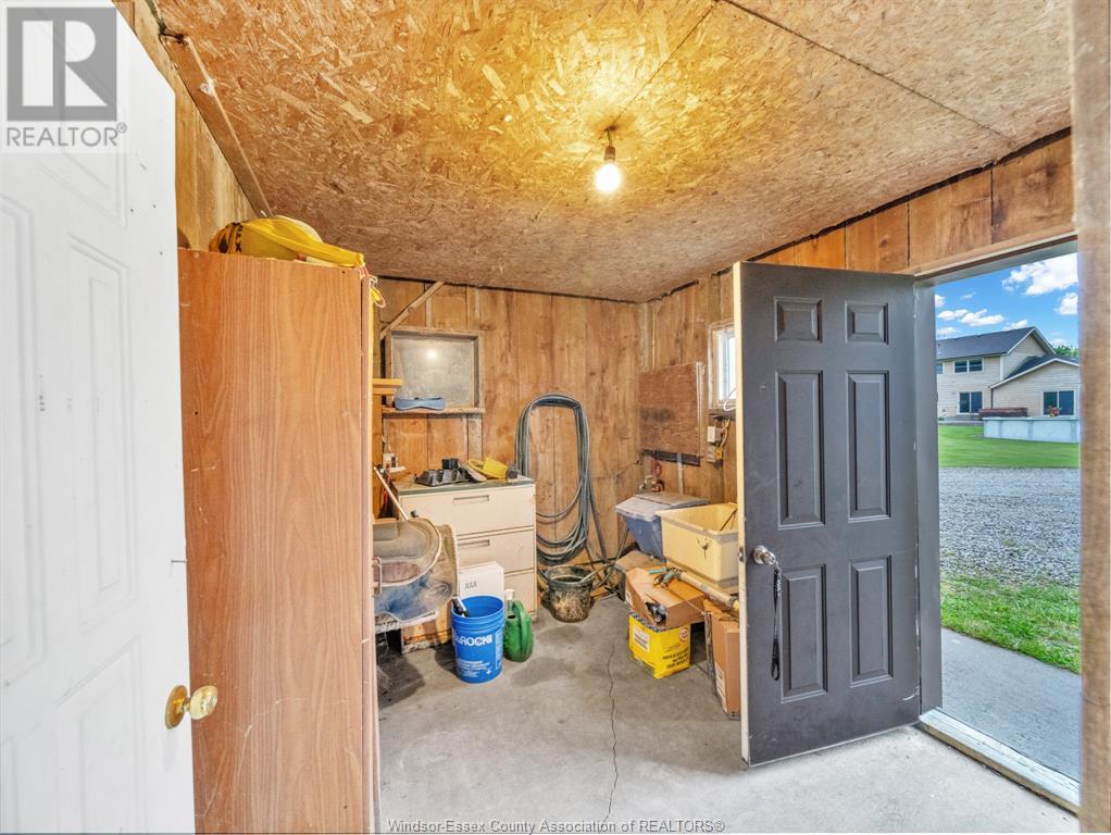 Photo 35 of 1418 County Rd 31, Lakeshore ON
