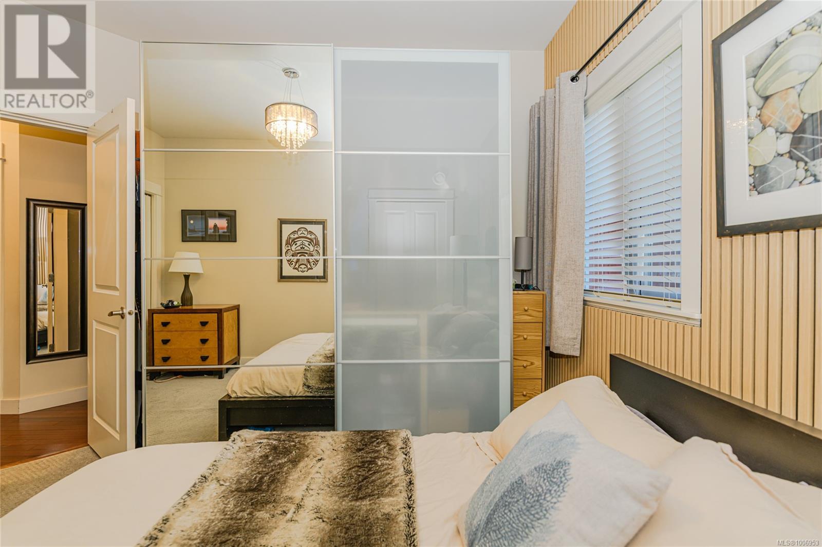 Photo 11 of 407 1315 Esquimalt Rd, Esquimalt BC