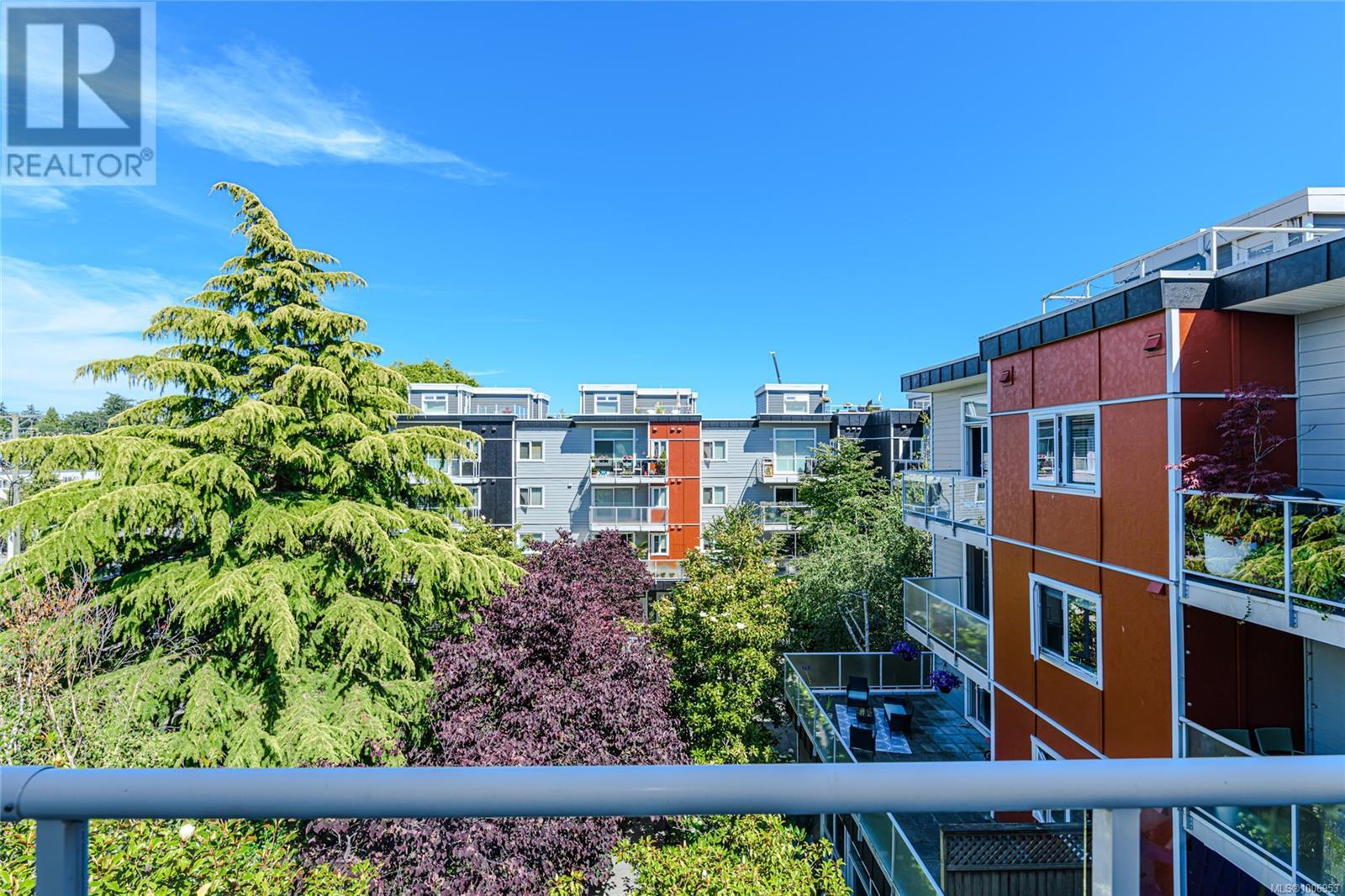 Photo 8 of 407 1315 Esquimalt Rd, Esquimalt BC