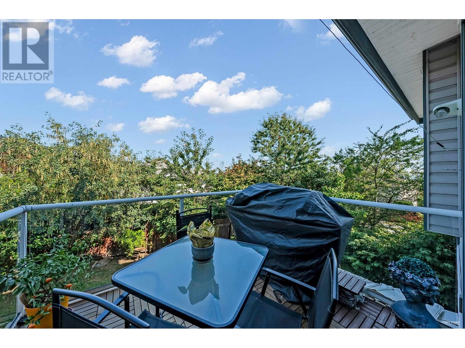 Photo 6 of 1601 Pinetree Way, Coquitlam BC