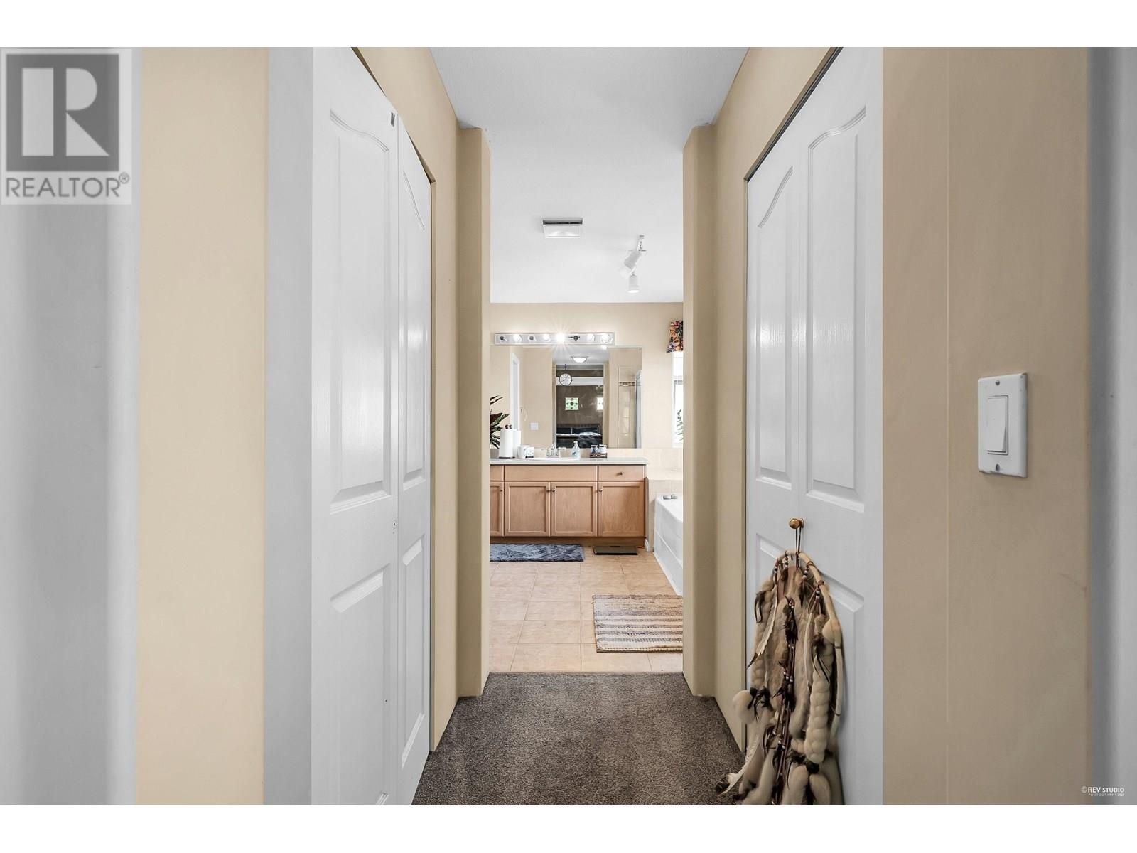 Photo 27 of 1601 Pinetree Way, Coquitlam BC