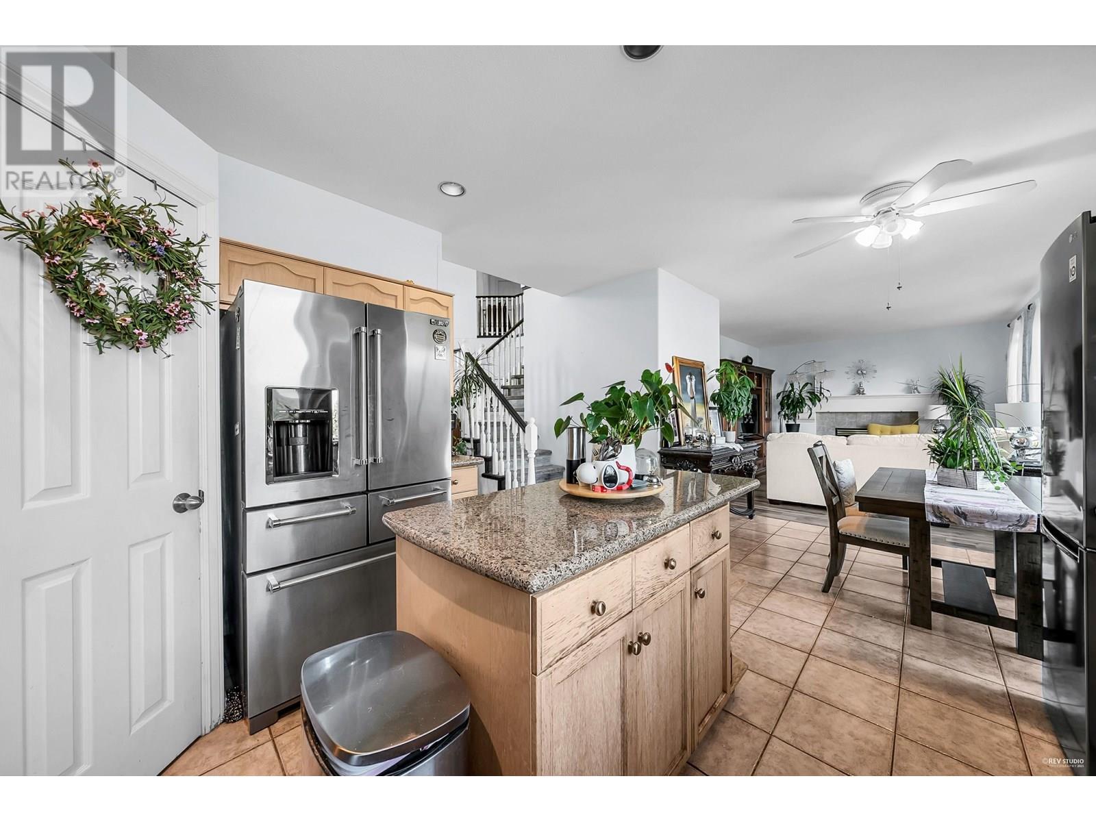 Photo 17 of 1601 Pinetree Way, Coquitlam BC