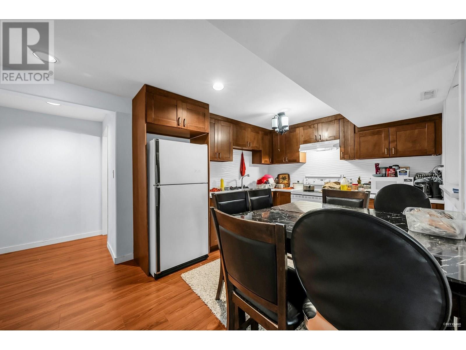 Photo 38 of 1601 Pinetree Way, Coquitlam BC