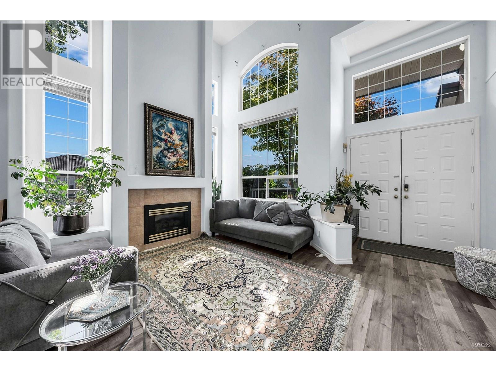 Photo 12 of 1601 Pinetree Way, Coquitlam BC