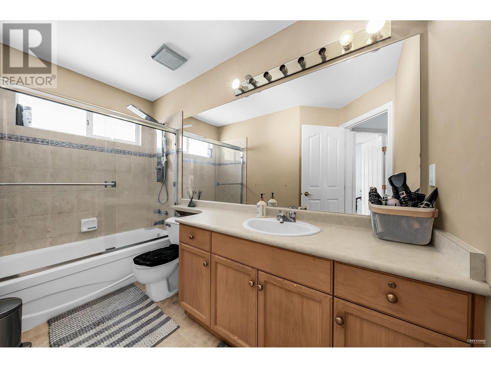 Photo 33 of 1601 Pinetree Way, Coquitlam BC