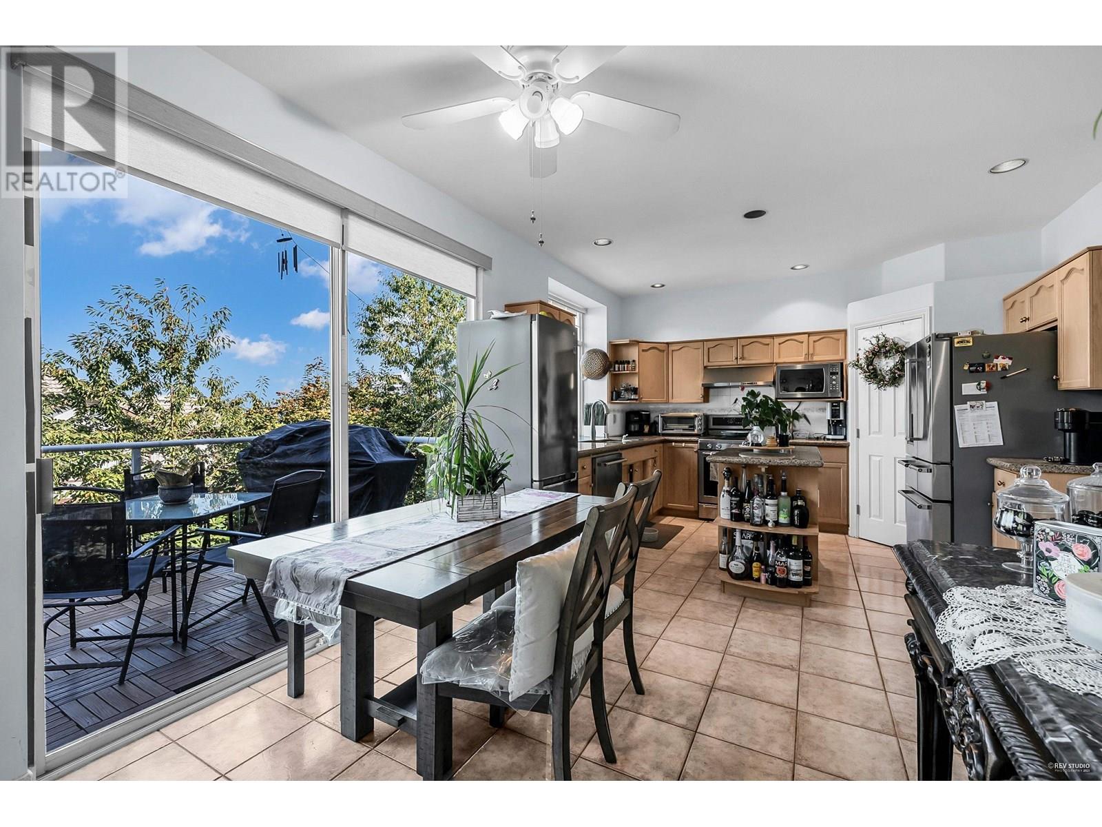 Photo 21 of 1601 Pinetree Way, Coquitlam BC